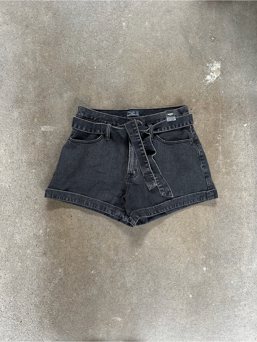 NWT Abercrombie & Fitch Natural Rise Shorts Washed Black Size 31|12 Denim Cotton